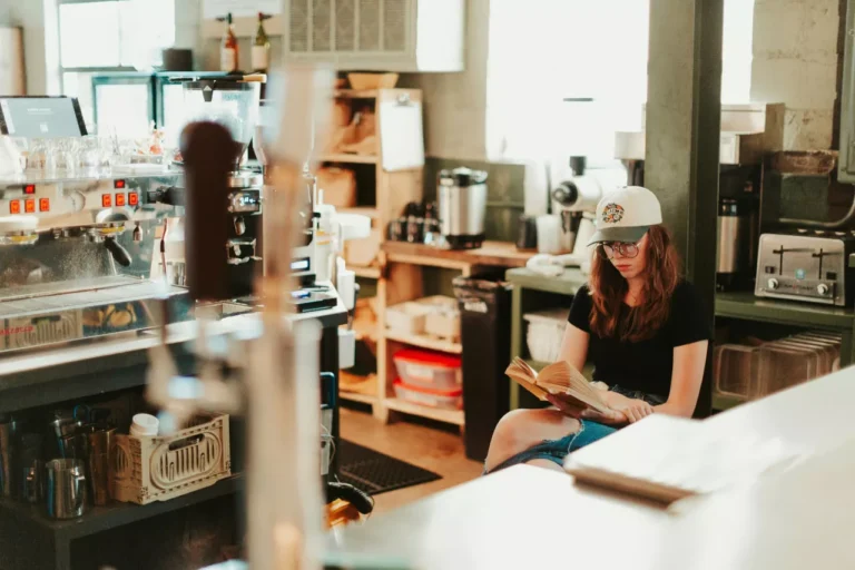 How to Create a High-Value Aura That Attracts Everyone