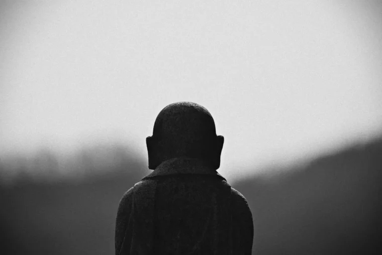 How to Disappear and Transform Yourself