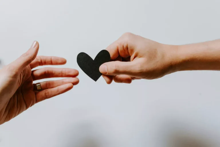 How Narcissists End Their Relationships: 3 Dirty Ways They Do It
