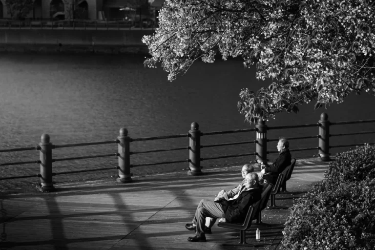Why Cold, Calm Men Make Women Go Crazy (And How To Become One)