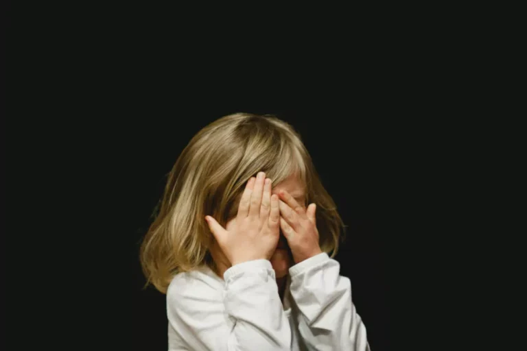 7 Signs You’ve Been Emotionally Neglected In Childhood