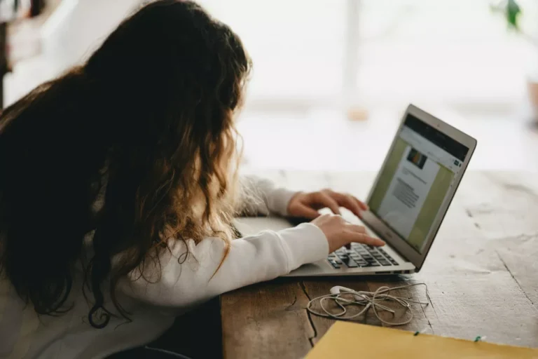 4 Hobbies That Will Save You From Infinite Scrolling